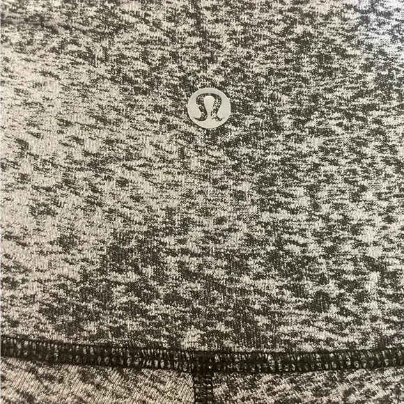 LULULEMON LEGGINGS SIZE 6 - Picture 7 of 9